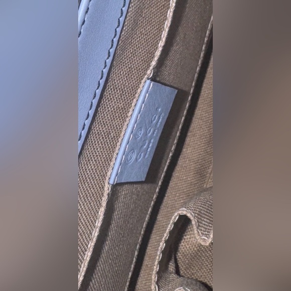 It’s a Gucci Emily chain flap GG shoulder bag (baby blue) - Picture 6 of 8